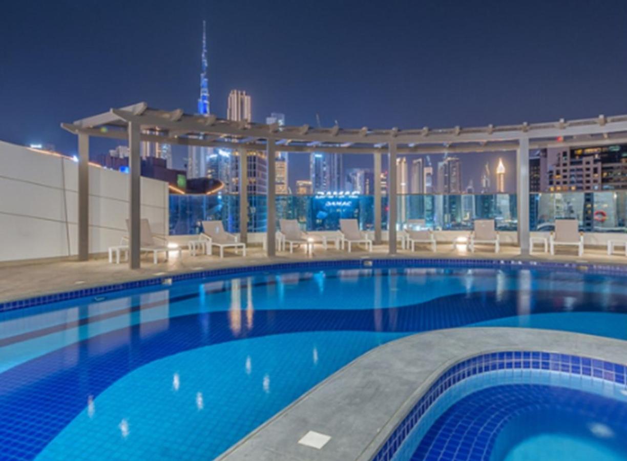 Elegant 2Br View With Rooftop Pool The Bay Dubaj Zewnętrze zdjęcie
