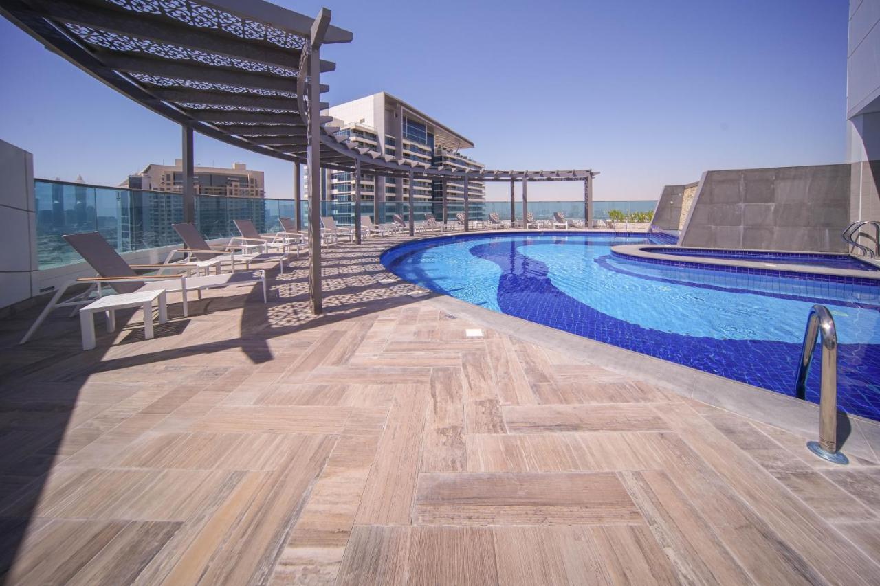 Elegant 2Br View With Rooftop Pool The Bay Dubaj Zewnętrze zdjęcie
