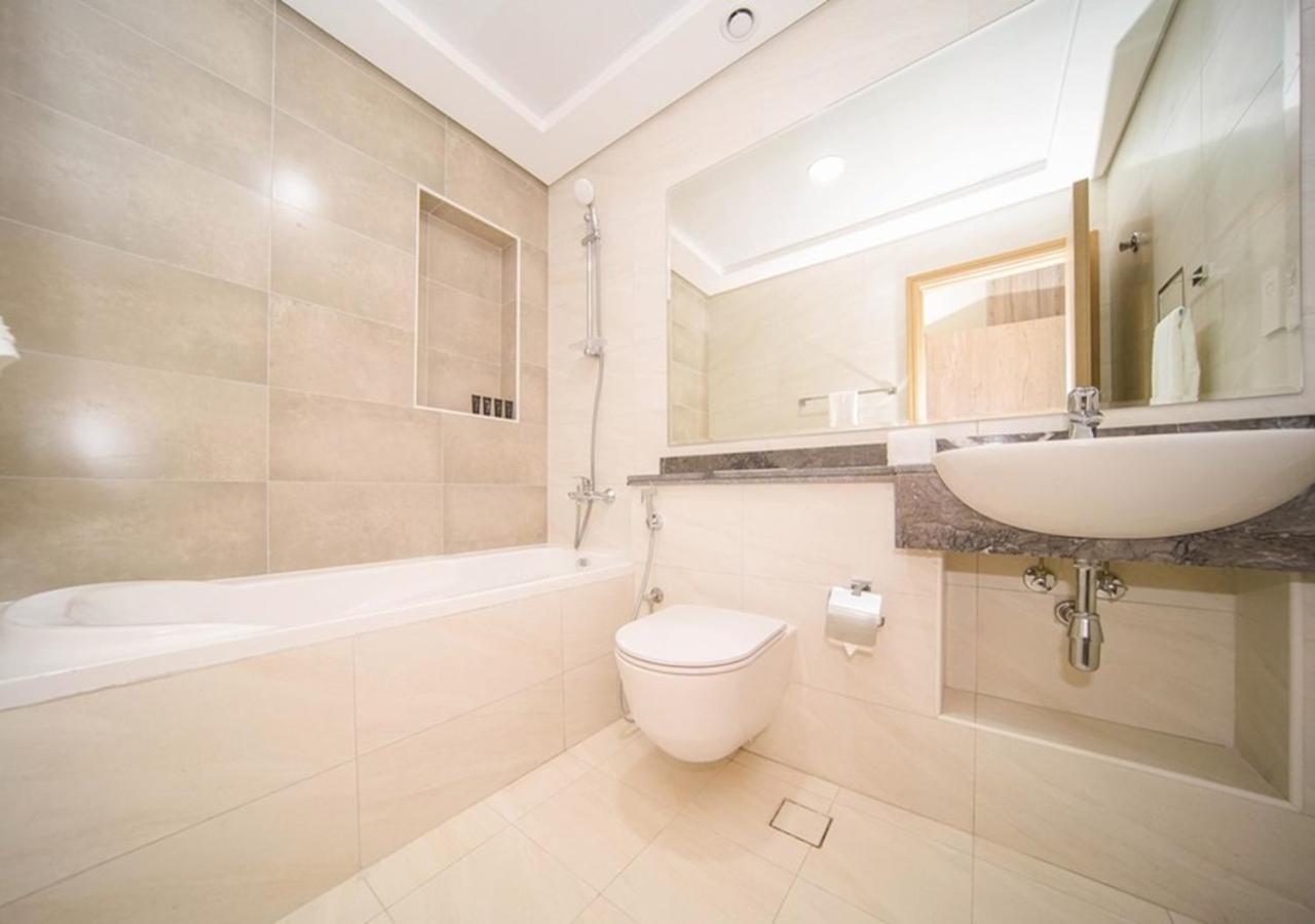 Elegant 2Br View With Rooftop Pool The Bay Dubaj Zewnętrze zdjęcie
